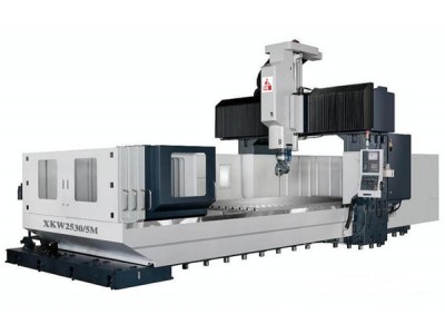 公司试制车间 龙门铣床