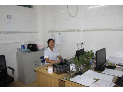 财务部经理 黄雪媚